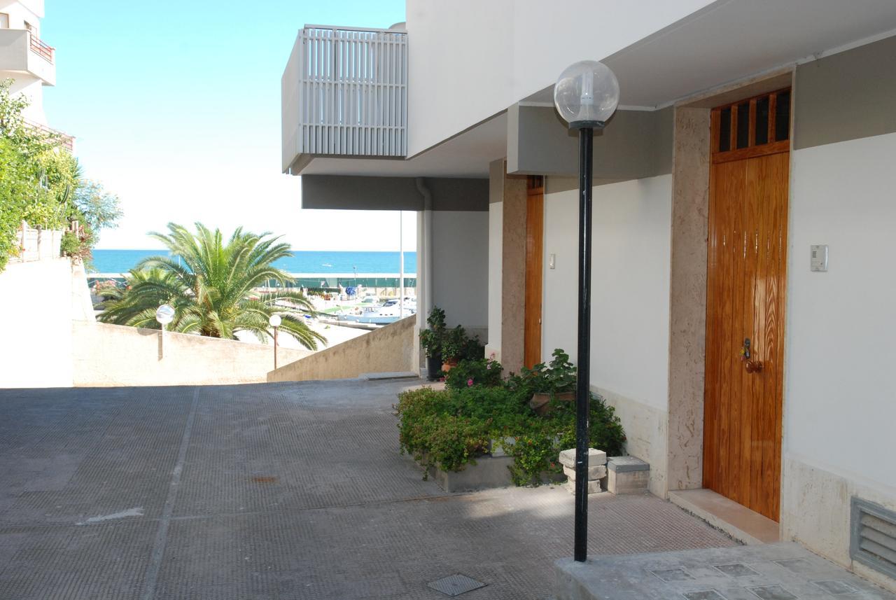 B&B La Baia Sea Rooms Bisceglie Ngoại thất bức ảnh